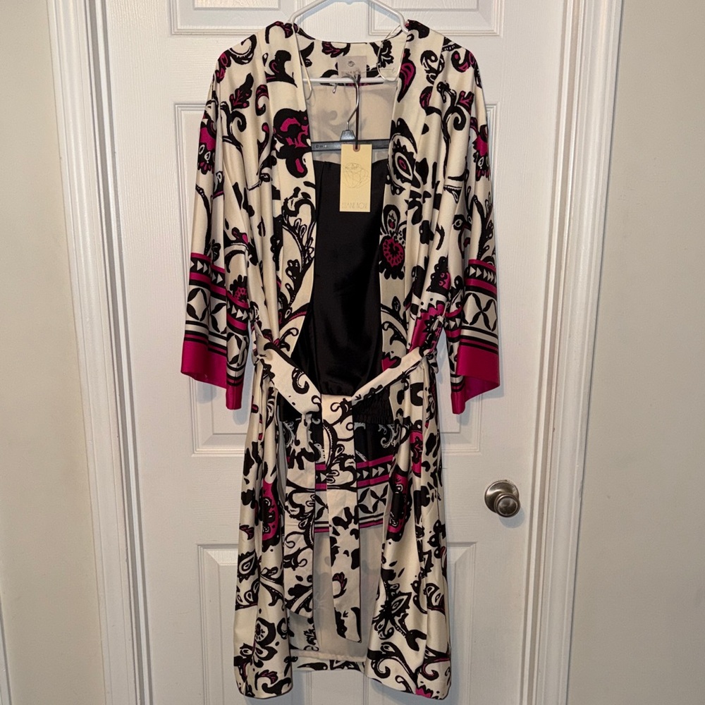 Chic Women's Cream and Pink Patterned Kimono 2 piece Set
